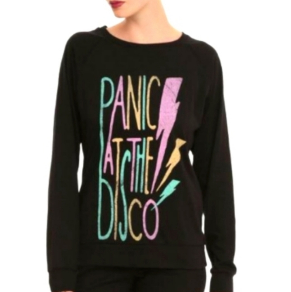 💙 🔥Panic! At the Disco long-sleeve lightning bolt pullover top.